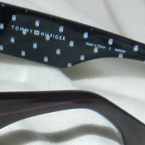 Tommy Hilfiger Logo Frames Women's Cat eye Sunglasses 🆕 📦⌚🏃🏻💨⚡🚚 - Picture 12 of 15